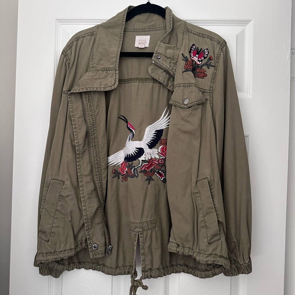 Sun & Shadow Embroidered Army Green Utility Jacket – Size M, Excellent